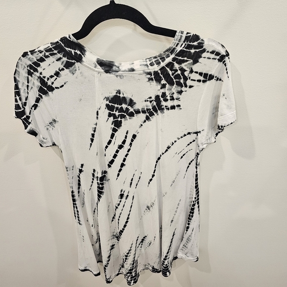 Raya Sun Black and White Tie Dye V Neck Coverup Mini Dress Size Medium - Picture 3 of 7